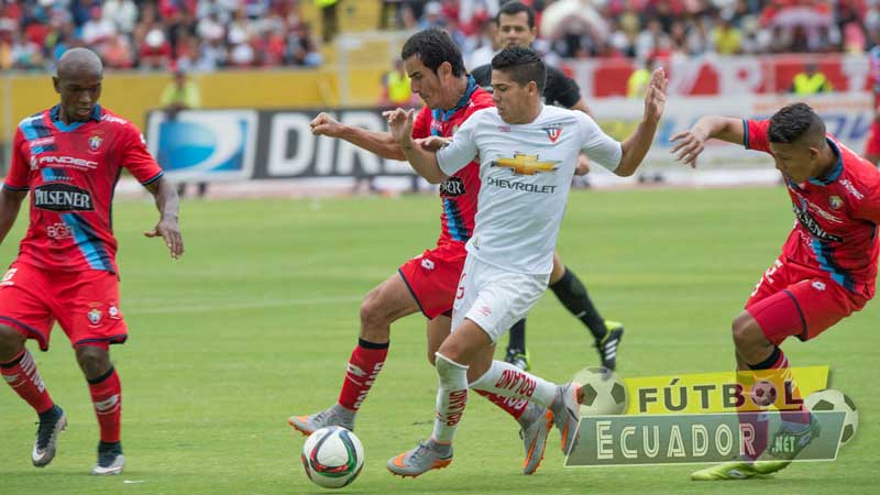 El Nacional, Fútbol, Liga de Quito, Campeonato Ecuatoriano,