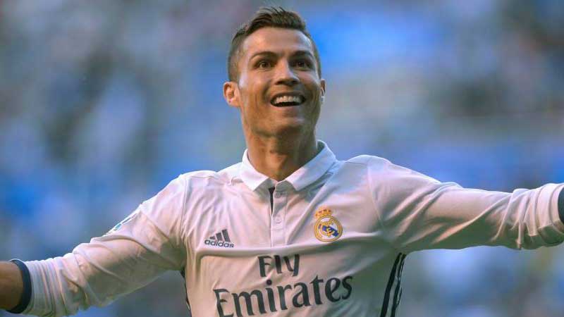 Cristiano Ronaldo, Futbol, Liga Premier, Real Madrid,